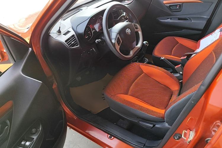 Used FAW Xiali N7 2014 1.3L Manual Sport Prestige Edition Driver Seat
