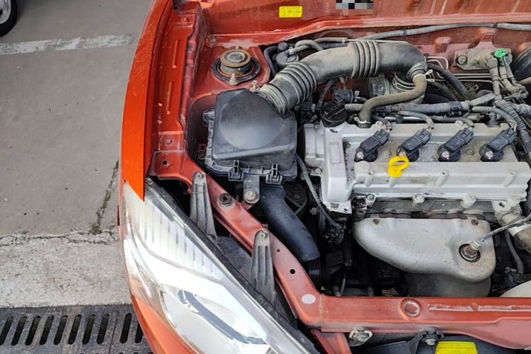 Used FAW Xiali N7 2014 1.3L Manual Sport Prestige Edition Engine Bay Right