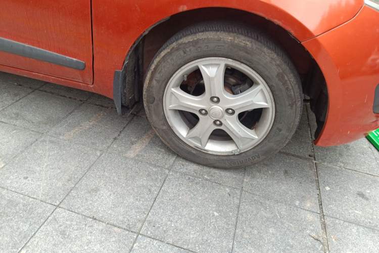 Used FAW Xiali N7 2014 1.3L Manual Sport Luxury Model Right Front Wheel Hub