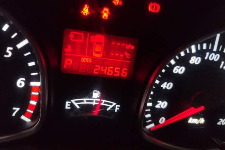Used FAW Xiali N7 2015 1.3L Automatic Luxury Model Odometer Close Up