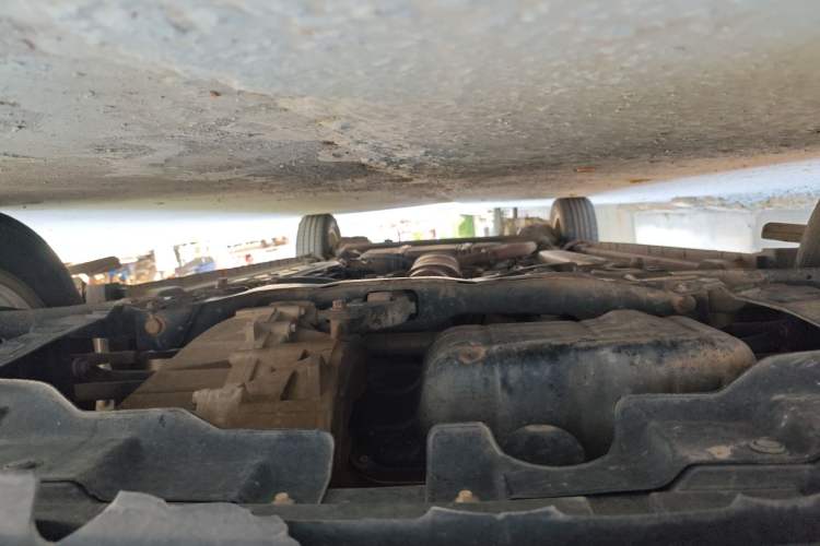Used FAW Yingzhi 727 2016 1.5L Standard Edition Chassis Front
