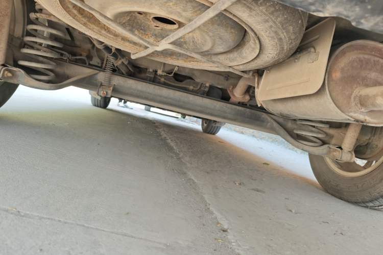 Used FAW Yingzhi 727 2016 1.5L Standard Edition Chassis Rear