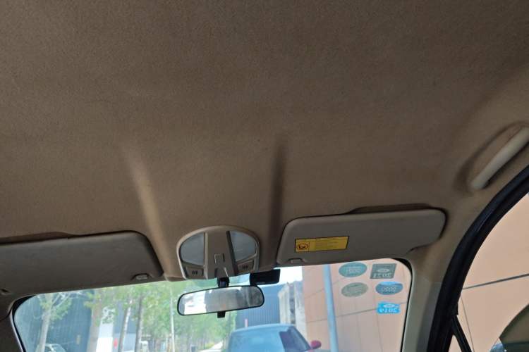 Used FAW Yingzhi 727 2016 1.5L Standard Edition Headliner