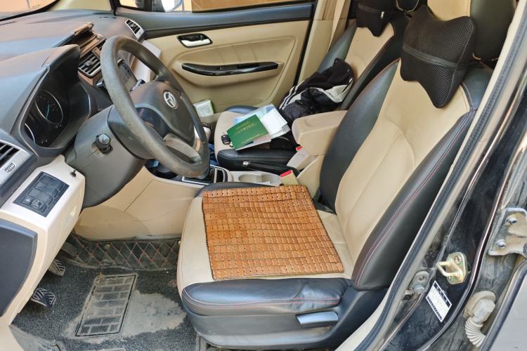 Used FAW Yingzhi 727 2016 1.5L Standard Edition Left Front Seat