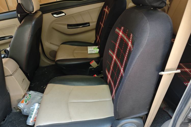 Used FAW Yingzhi 727 2016 1.5L Standard Edition Left Rear Seat