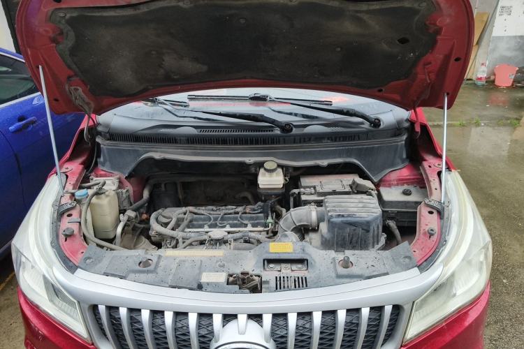 Used FAW Yingzhi 727 2016 1.5L Standard Edition Engine Bay