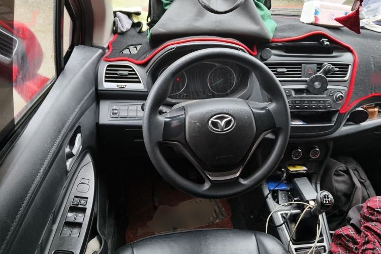 Used FAW Yingzhi 727 2016 1.5L Standard Edition Steering Wheel