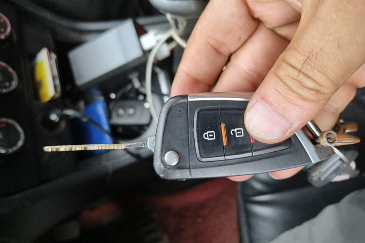 Used FAW Yingzhi 727 2016 1.5L Standard Edition Vehicle Key