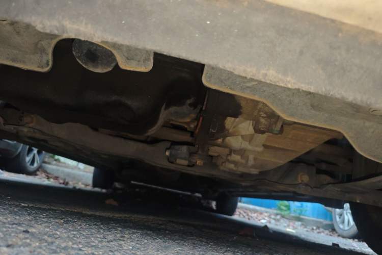 Used FAW Yingzhi 727 2016 1.5L Standard Edition Chassis Front