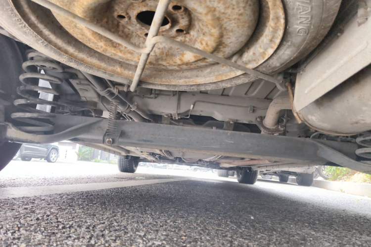 Used FAW Yingzhi 727 2016 1.5L Standard Edition Chassis Rear