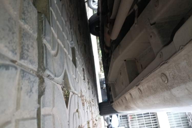 Used FAW Yingzhi 727 2016 1.5L Startup Edition Chassis Rear Right