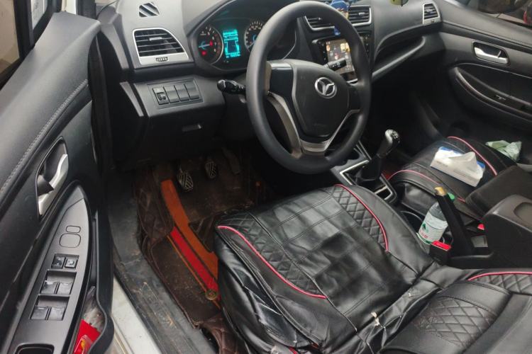 Used FAW Yingzhi 727 2016 1.5L Standard Edition Driver Seat