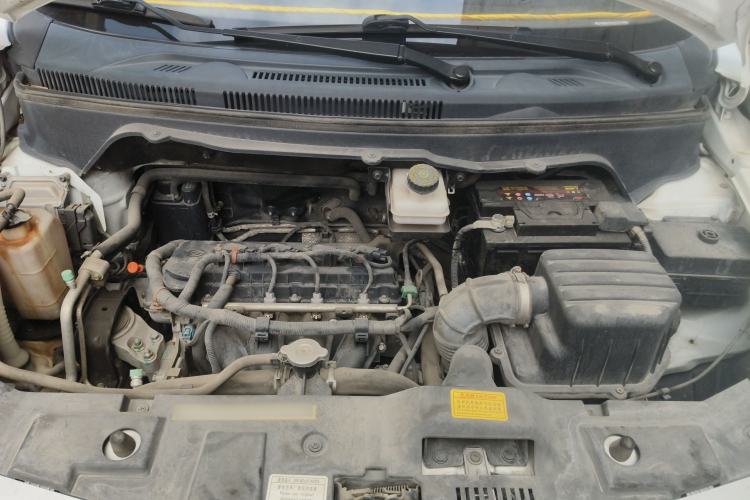 Used FAW Yingzhi 727 2016 1.5L Standard Edition Engine Bay