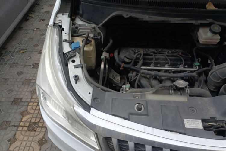 Used FAW Yingzhi 727 2016 1.5L Startup Edition Engine Bay Right