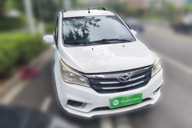 Used FAW Yingzhi 727 2016 1.5L Standard Edition Front Right 45 Deg