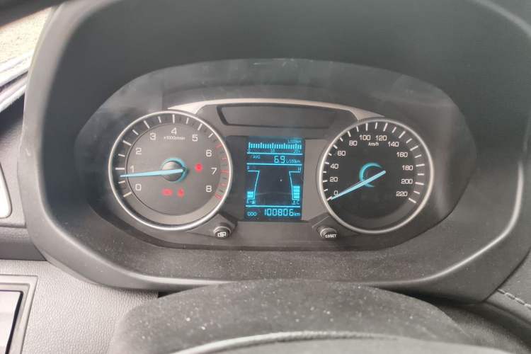 Used FAW Yingzhi 727 2016 1.5L Standard Edition Instrument Cluster