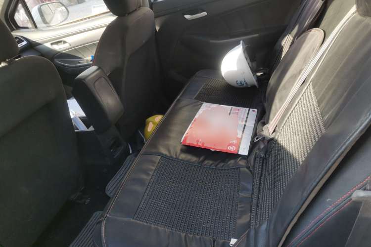 Used FAW Yingzhi 727 2016 1.5L Standard Edition Left Rear Seat