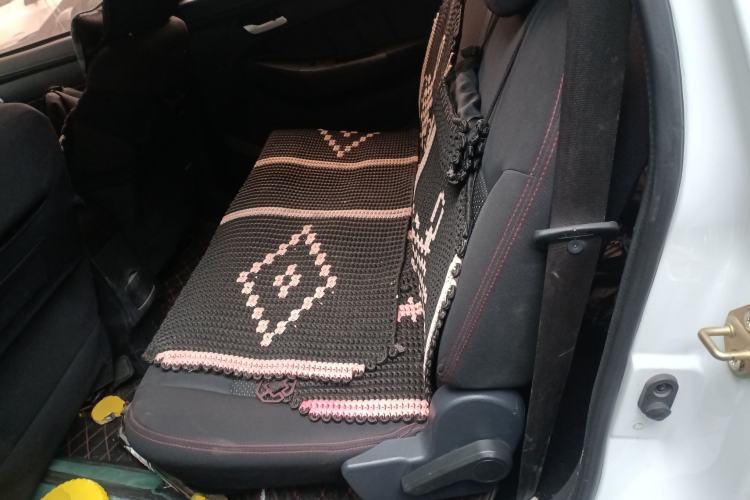 Used FAW Yingzhi 727 2016 1.5L Startup Edition Left Rear Seat