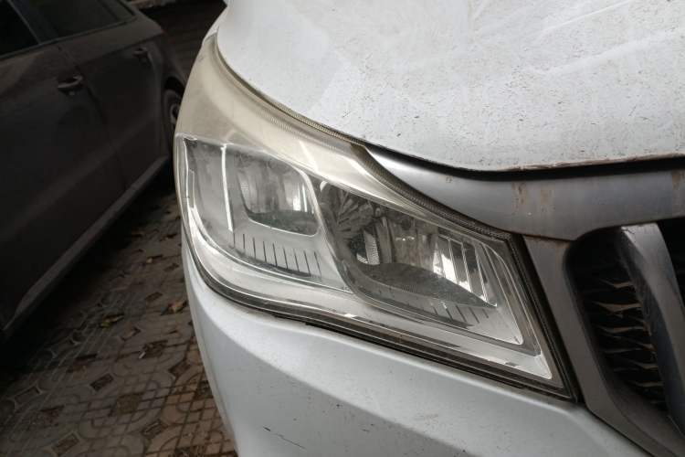 Used FAW Yingzhi 727 2016 1.5L Startup Edition Right Front Headlight