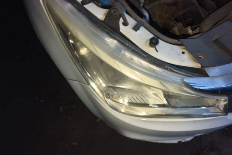 Used FAW Yingzhi 727 2016 1.5L Standard Edition Right Front Headlight