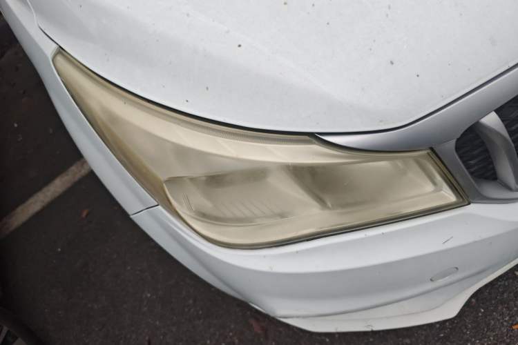 Used FAW Yingzhi 727 2016 1.5L Standard Edition Right Front Headlight