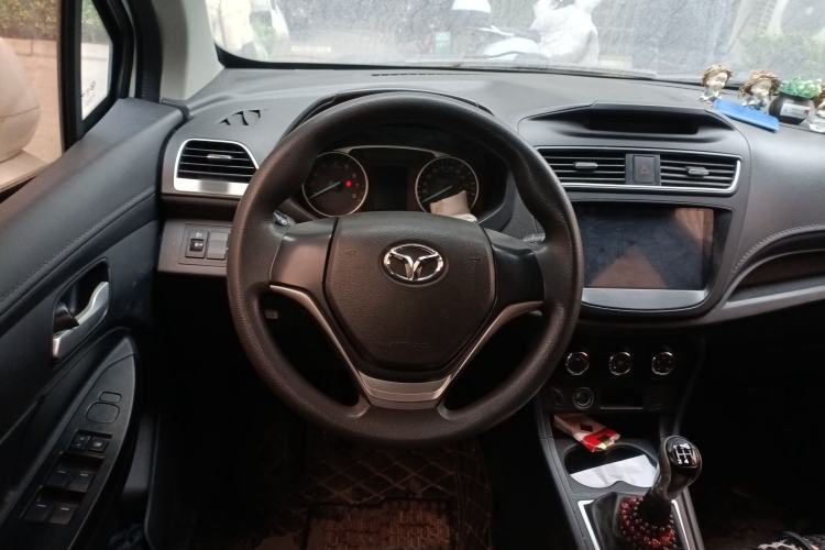 Used FAW Yingzhi 727 2016 1.5L Startup Edition Steering Wheel