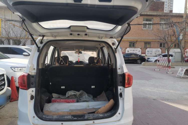 Used FAW Yingzhi 727 2016 1.5L Standard Edition Trunk