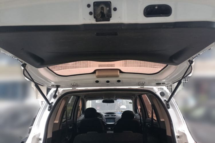 Used FAW Yingzhi 727 2016 1.5L Startup Edition Trunk