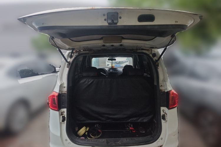 Used FAW Yingzhi 727 2016 1.5L Standard Edition Trunk