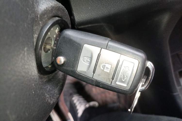 Used FAW Yingzhi 727 2016 1.5L Startup Edition Vehicle Key