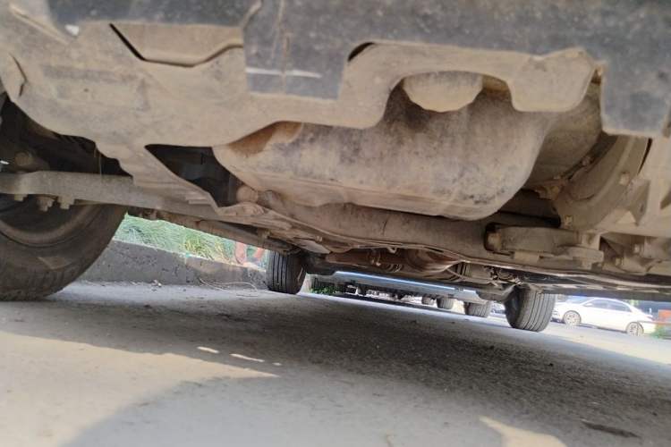 Used FAW Yingzhi 727 2017 1.5L Standard Edition Chassis Front