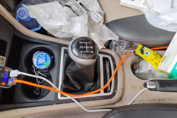 Used FAW Yingzhi 727 2017 1.5L Standard Edition Gear Lever