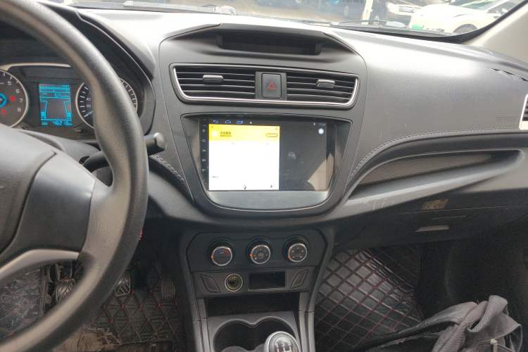 Used FAW Yingzhi 727 2017 1.5L Standard Edition Audio And AC Panel