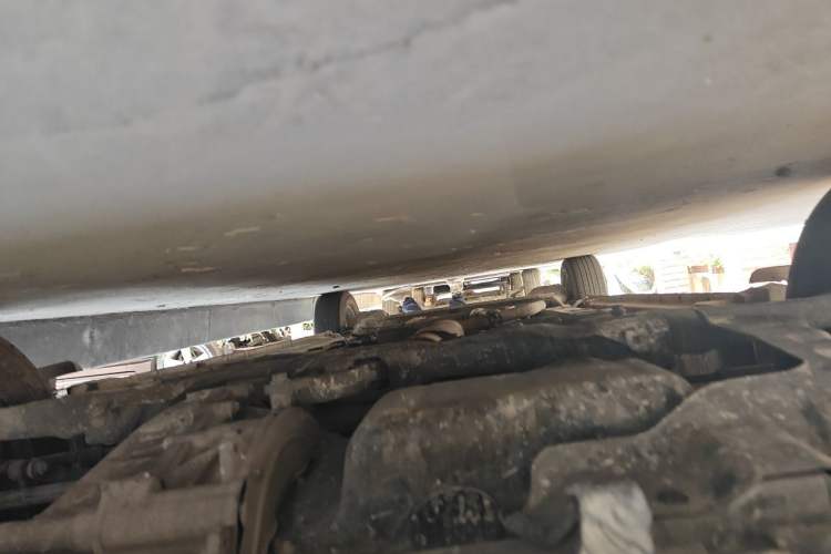 Used FAW Yingzhi 727 2017 1.5L Standard Edition Chassis Front