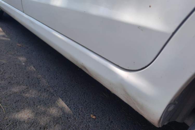 Used FAW Yingzhi 727 2017 1.5L Business Edition Chassis Rear Left