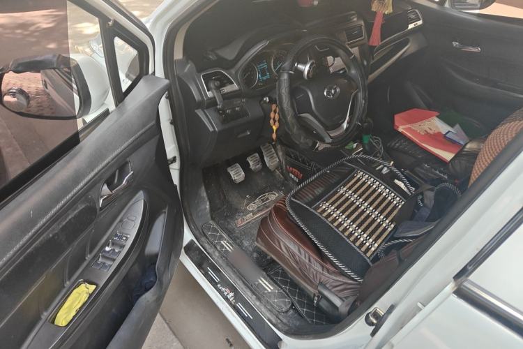Used FAW Yingzhi 727 2017 1.5L Standard Edition Driver Seat