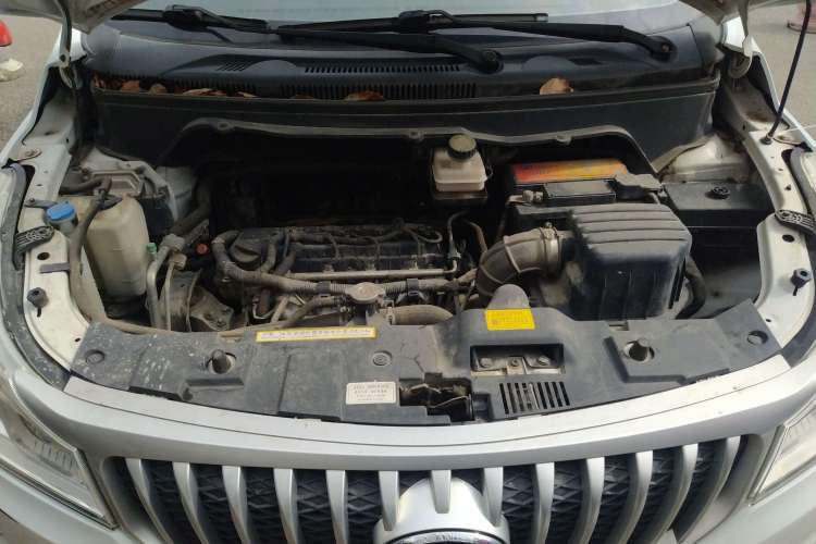Used FAW Yingzhi 727 2017 1.5L Standard Edition Engine Bay