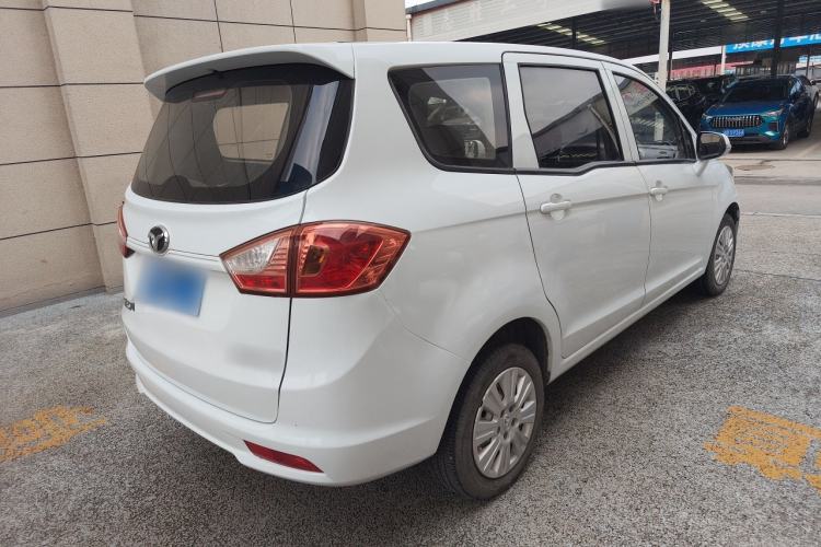 Used FAW Yingzhi 727 2017 1.5L Standard Edition Exterior 5