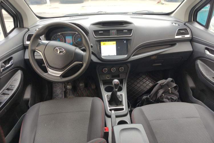 Used FAW Yingzhi 727 2017 1.5L Standard Edition Interior 2