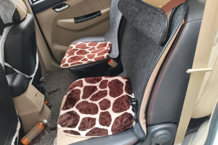Used FAW Yingzhi 727 2017 1.5L Business Edition Left Rear Seat