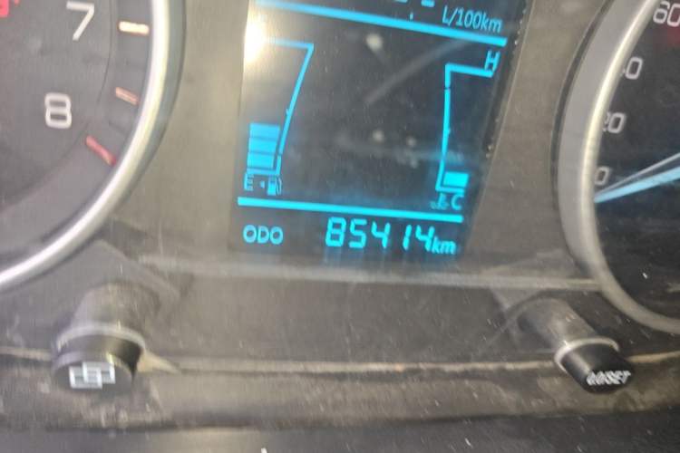 Used FAW Yingzhi 727 2017 1.5L Standard Edition Odometer Close Up