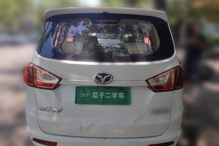 Used FAW Yingzhi 727 2017 1.5L Business Edition Rear