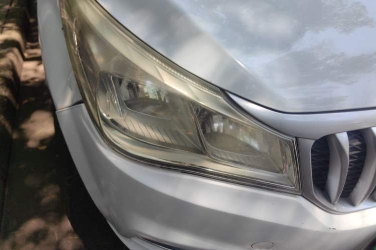 Used FAW Yingzhi 727 2017 1.5L Business Edition Right Front Headlight