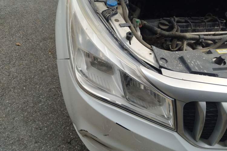 Used FAW Yingzhi 727 2017 1.5L Standard Edition Right Front Headlight
