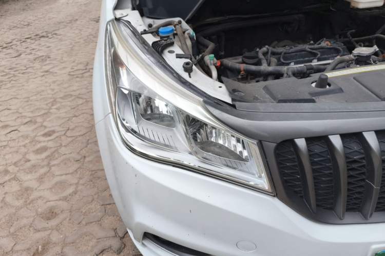 Used FAW Yingzhi 727 2017 1.5L Business Edition Right Front Headlight