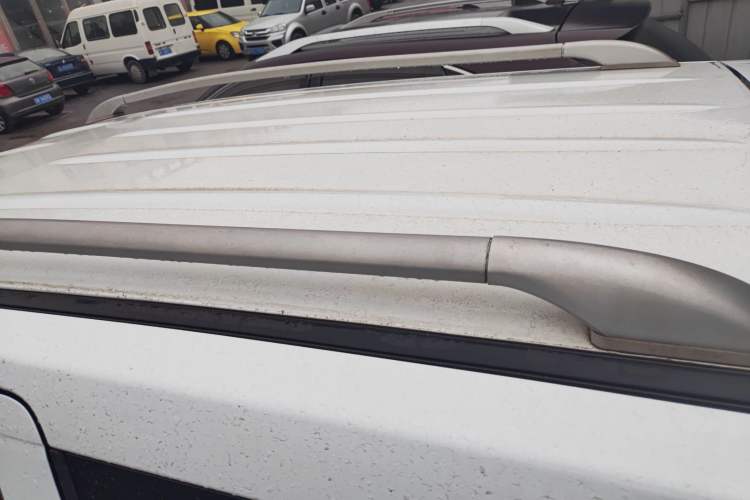 Used FAW Yingzhi 727 2017 1.5L Standard Edition Roof