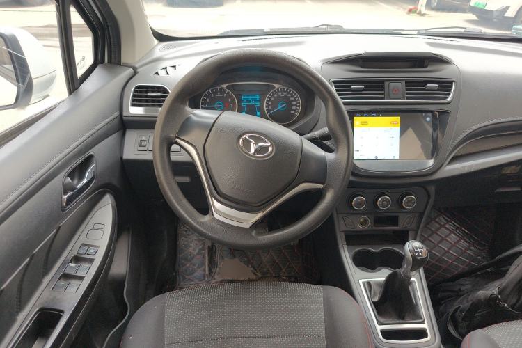 Used FAW Yingzhi 727 2017 1.5L Standard Edition Steering Wheel