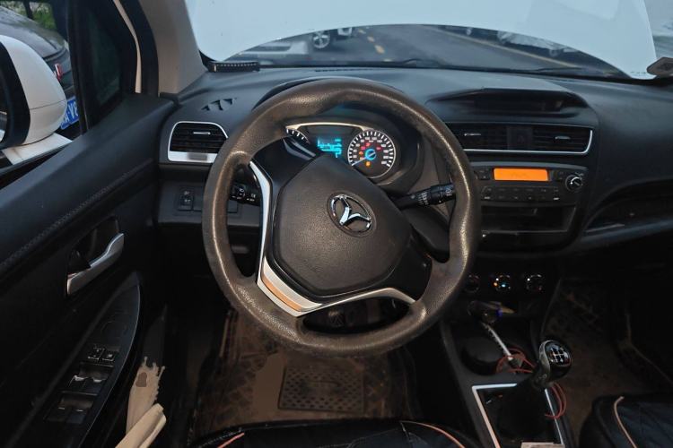 Used FAW Yingzhi 727 2017 1.5L Standard Edition Steering Wheel