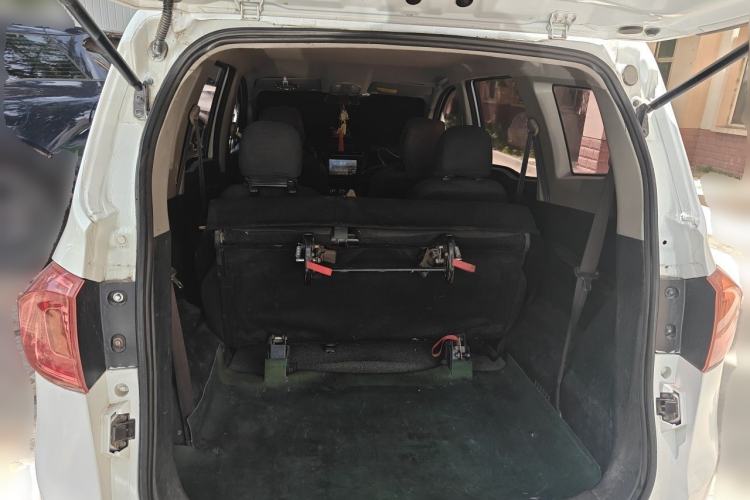 Used FAW Yingzhi 727 2017 1.5L Standard Edition Trunk