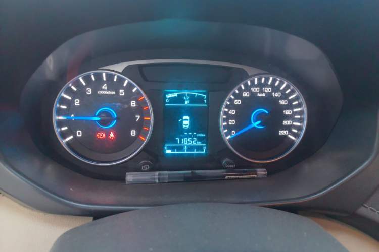 Used FAW Yingzhi 737 2015 1.5L Manual Deluxe Navigation Version Instrument Cluster